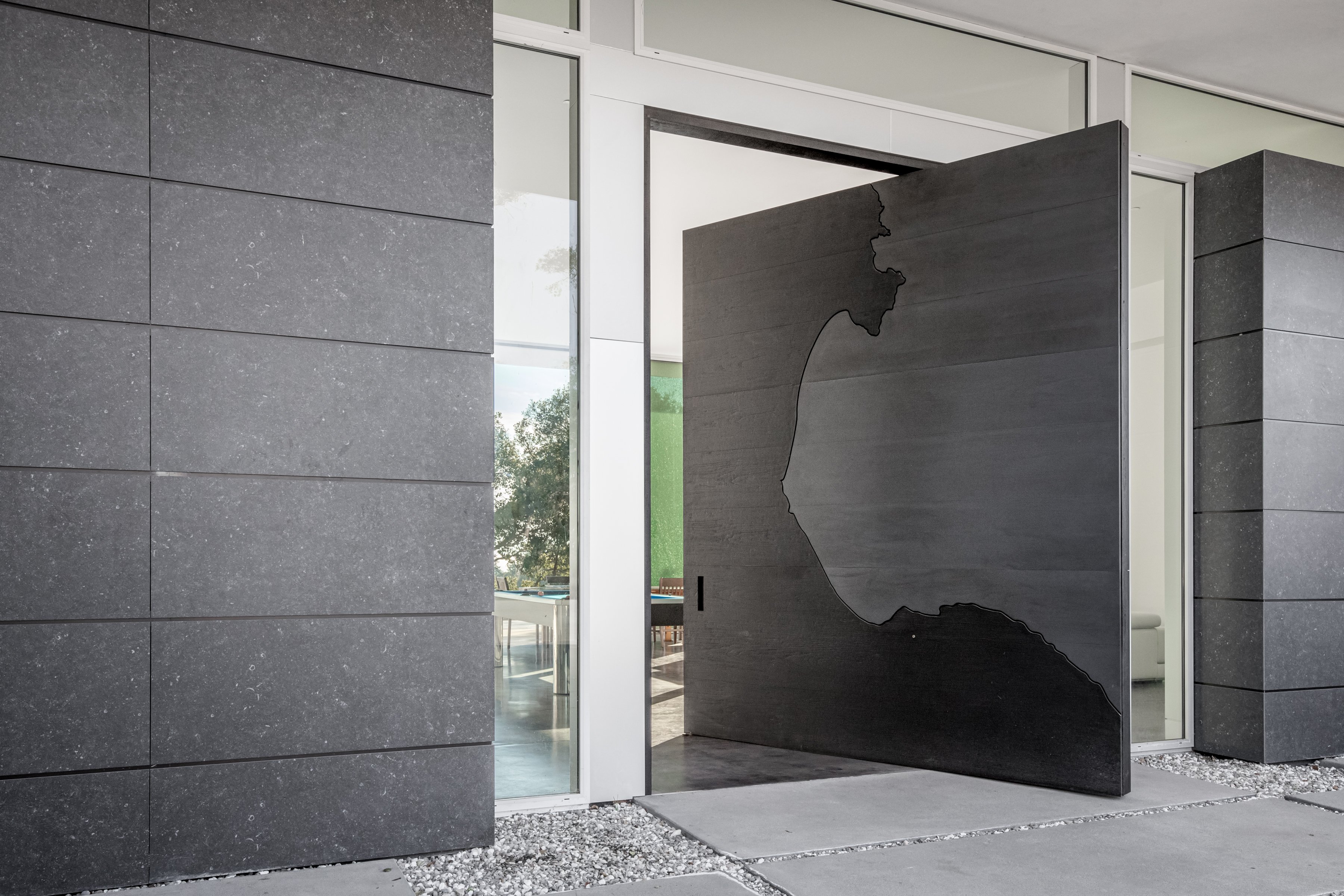 380.8-White-oak-exterior-door.-Monterey-Bay-Map-California-project.jpg