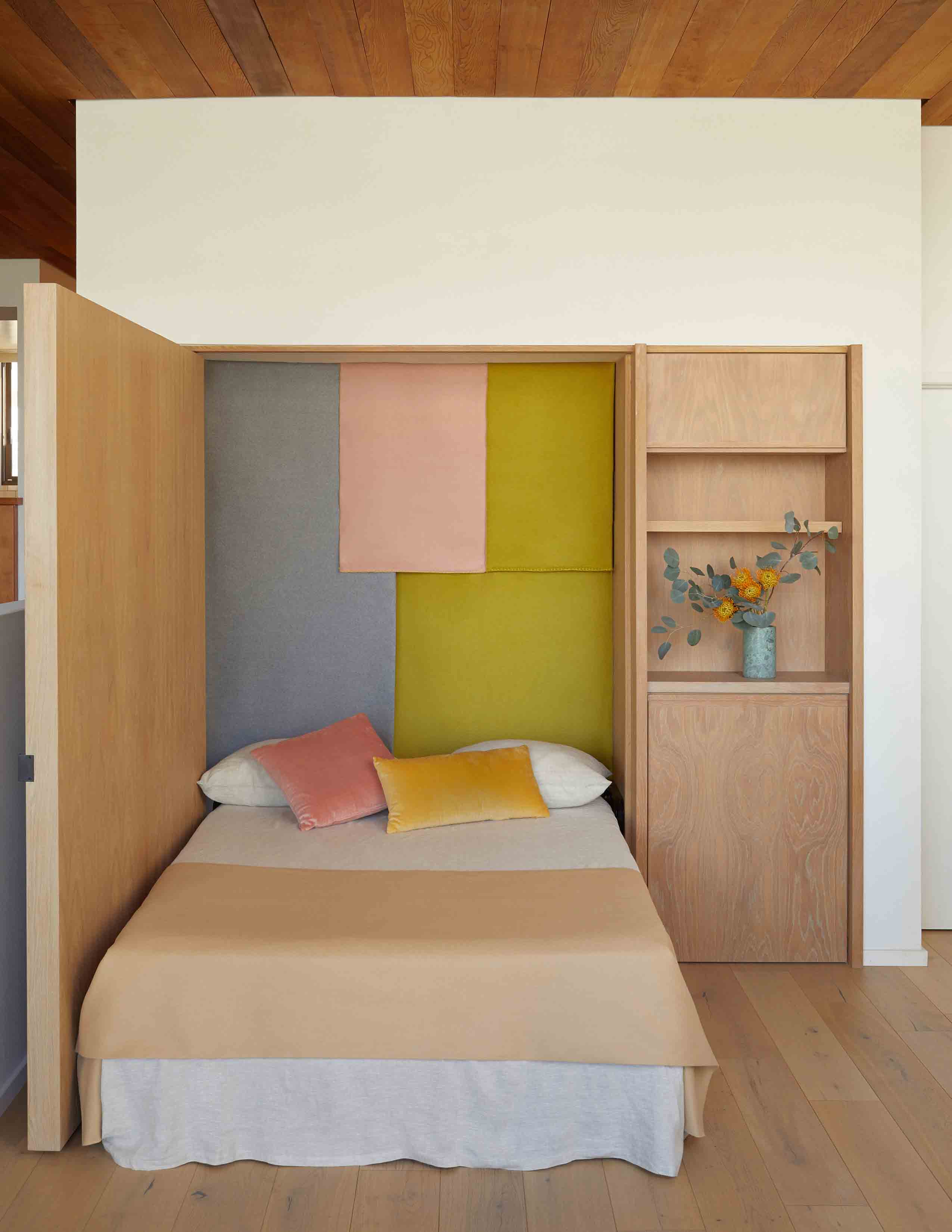Fold-out-bed-pivot-door-design-by-Nabi-Boyd,-built-by-MANEUVERWORK,-photographed-by-Cody-James-with-FritsJurgens-System-One-2.jpg