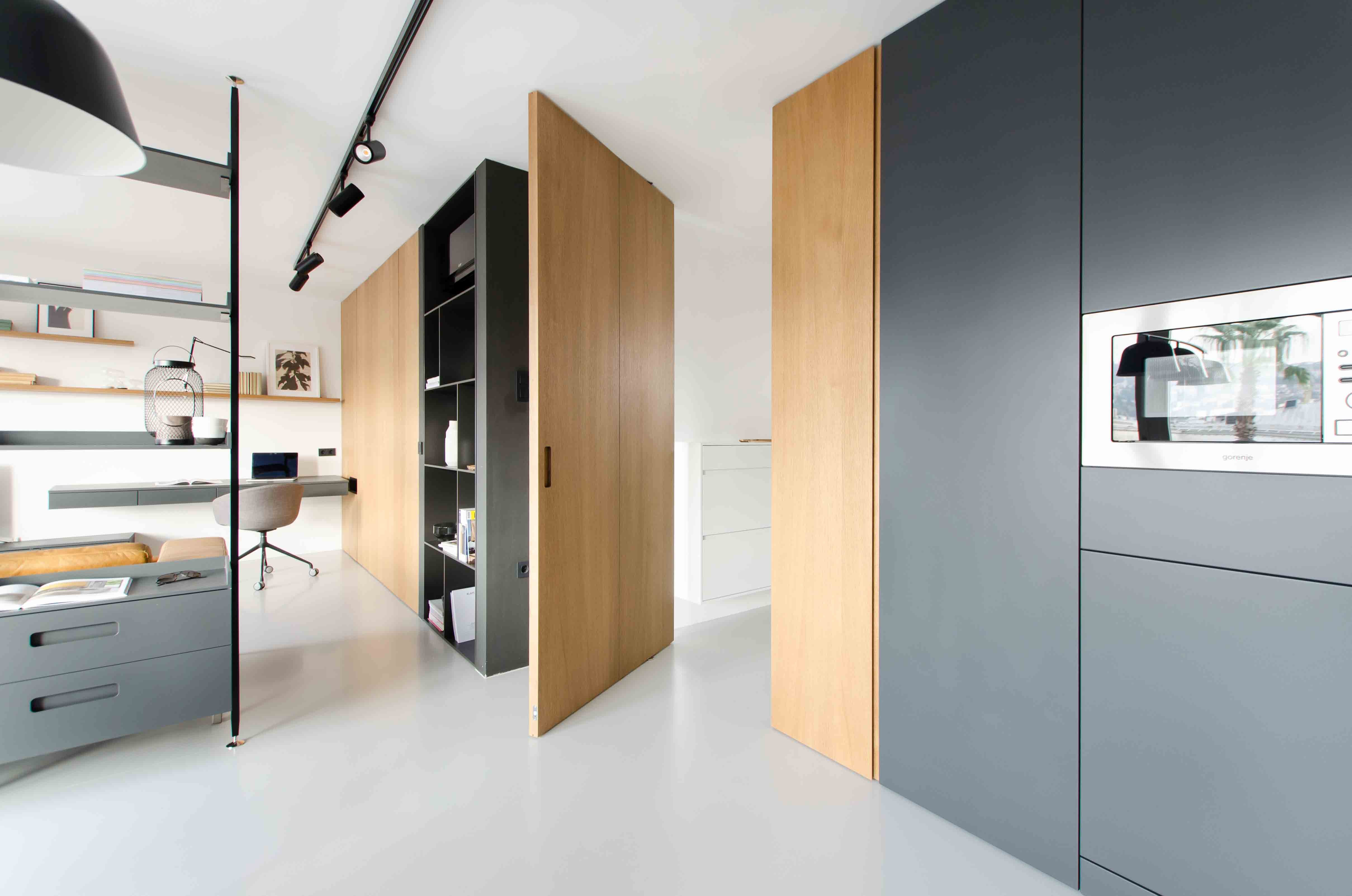 What Is A Pivot Closet Door Dandk Organizer